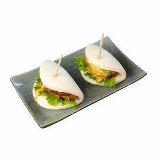 Baos De Carne Con Salsa Parrilla