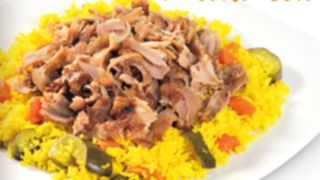 Kebab con riso e verdure