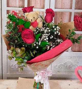 3 Rosas con osito mini