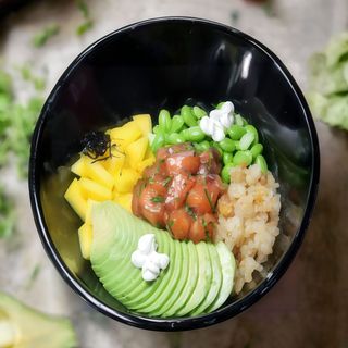 Salmon poke (750 g.)