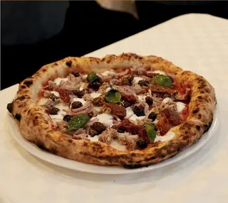 Pizza Tonno.