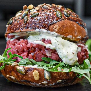 TARTARE BURGER