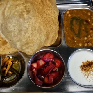Chana Bhatura Thali