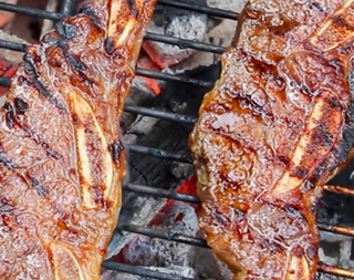 Piept de porc la gratar