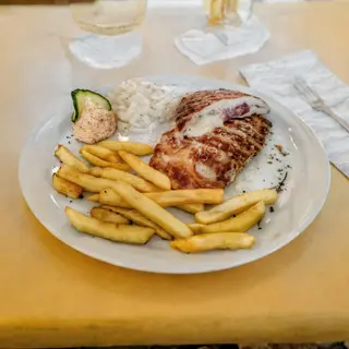 Punjena vešalica