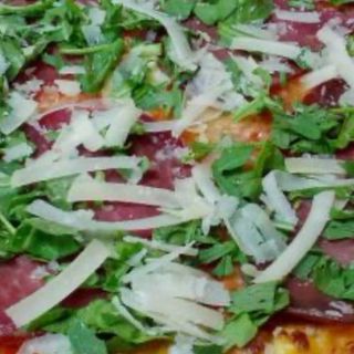 Pizza Bresaola Y Rúcula