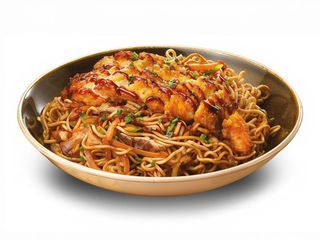 Yakisoba Con Pollo Rebozado