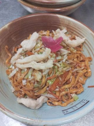 920 Domaći prženi rezanci sa piletinom