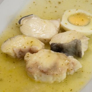 Congrio en salsa verde (estilo aranda):