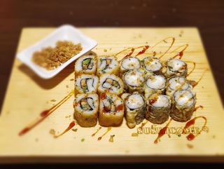 #1131 CALIFÓRNIA + MAKI FRITO (15 PEÇAS)