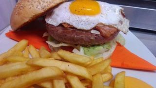 Uovo burger regular + patatine fritte