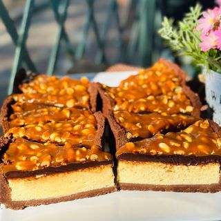 სნიკერსის ჩიზქეიქი