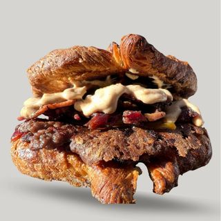 Croissant Smash Burger (Limited Edition)