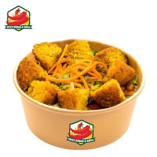 Sałatka z Falafelem