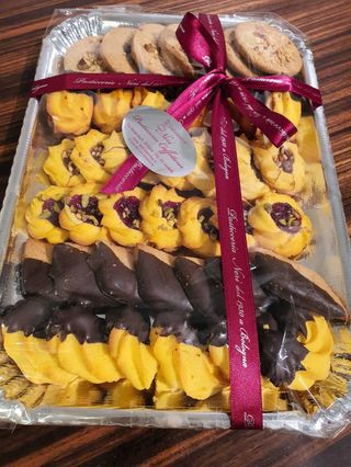 Assortimento di biscotteria frolla semplice e con cioccolato 300 gr  