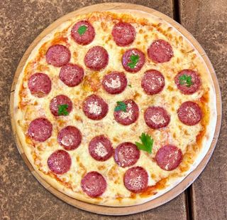Pizza Salami rotundă Ø 36cm