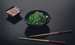 ზღვის მცენარეების სალათი