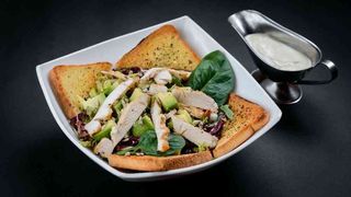 Salata de Avocado cu Pui