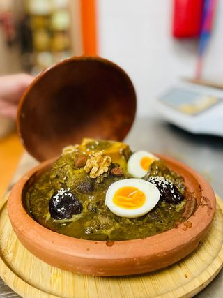 Tajín De carne Con Ciruela Y Frutos Secos