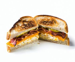 Toast bacon e cheddar