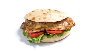 Dimljeni batak u lepinji