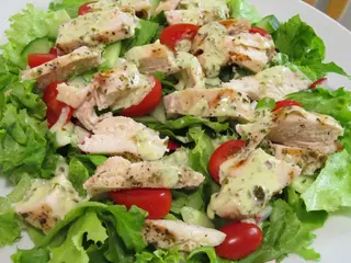 Pileća salata