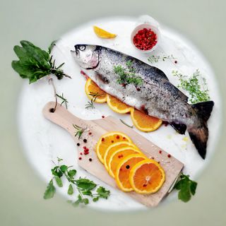 გამომცხვარი კამახი სულგუნით და ნიგვზით