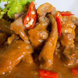 Ternera Al Curry Rojo