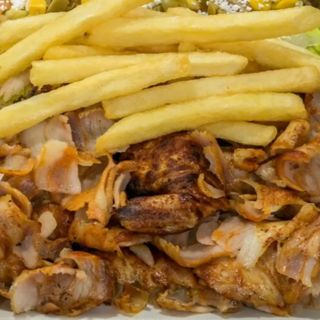 Menu platos carne pollo y patatas 