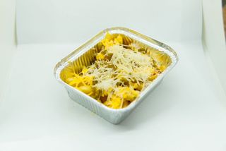 Картошка фри с сырным соусом и халапенью (200г)