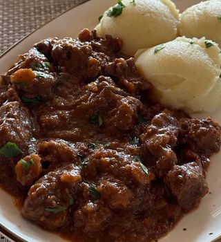 Juneći gulaš 300 g