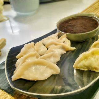 Jiaozi (12 uds.)