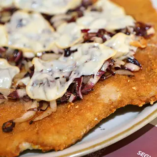 Con scamorza affumicata e radicchio