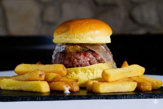 Hamburguesa Togar + Patatas