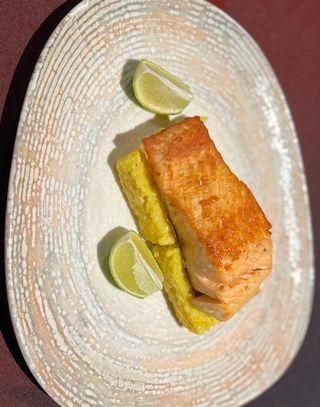 Somon pe pat de risotto