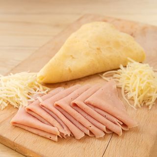 Palačinka sa šunkom, pavlakom i kačkavaljem