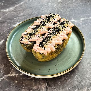 Суши-бургер с угрем