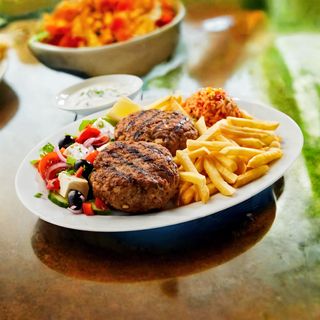 Говяжья котлета с фри