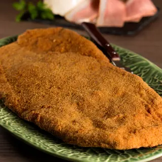 Ensalada mixta + cachopo tradicional + 2 bebidas Lata