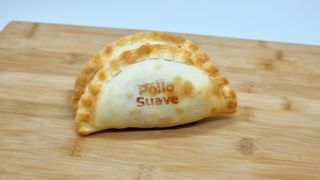 Empanada De Pollo Suave