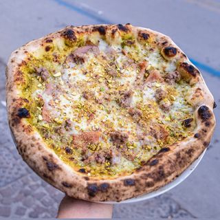 Pizza al pesto