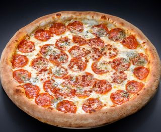 Pizza Pe Vatră Milano 28cm