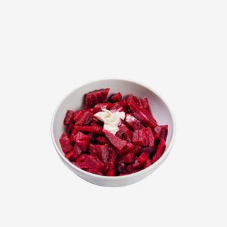 Salată de sfeclă roșie murată