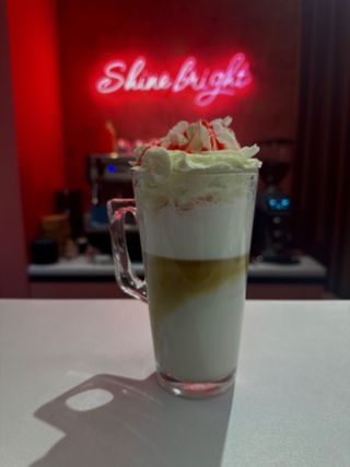 Латте малина-кокос