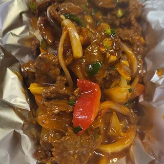 Wołowina z czosnkiem (na gorącym półmisku)