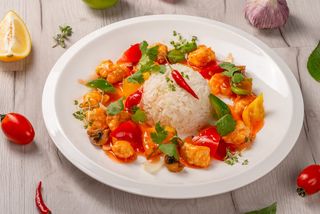 Курица в кисло-сладком соусе (330 гр.)