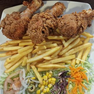 3 uni pollo frito +patata+1 lata