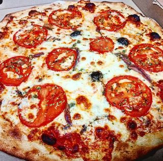 Pizza Siciliana (30 Cm.)