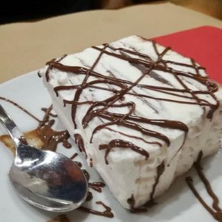 Tarta contesa helada