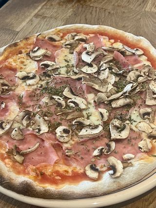 Prosciutto e Funghi 